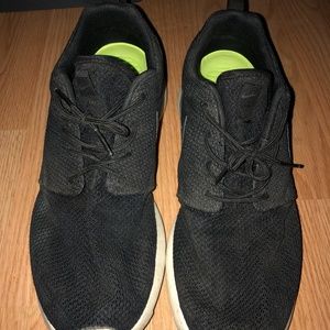 used Nike Roshe size 10.5